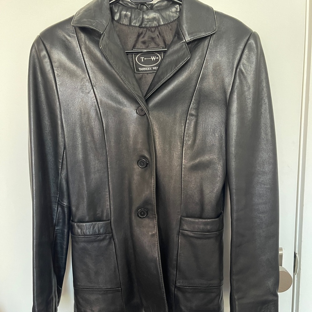 Tannery West 90s style women’s leather jacket